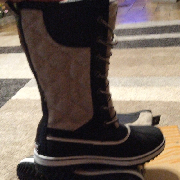 SOLD*** Global Win NWOT brown lace up boot size 10 waterproof - Picture 8 of 9